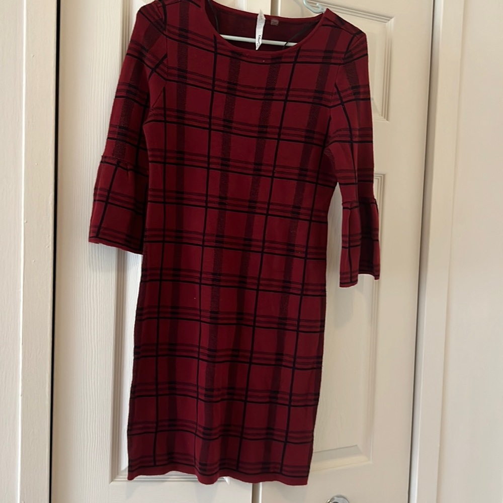 Work casual dress. Tag says petite Xs but I would say it would fit a medium.